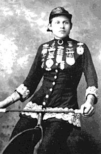 Louise-Armaindo205